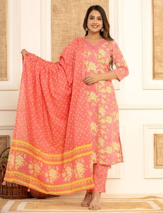 Pretty floral printed peach kurti set