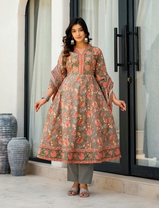 Unique grey cotton printed kurti set.