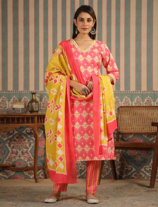 Awesome Pink printed kurti set
