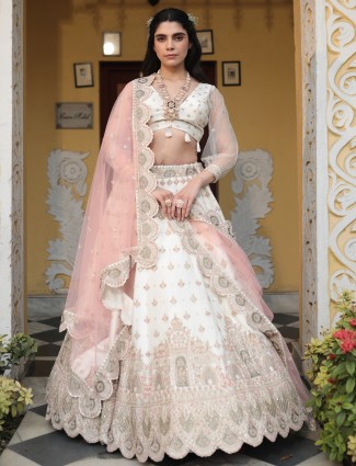 Latest cream lehenga choli for bridal