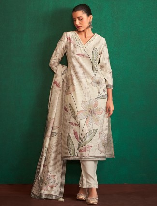 Awesome off-white silk printed kurti set