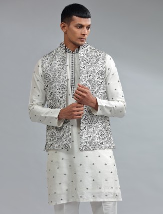 Latest white silk embroidery waistcoat set