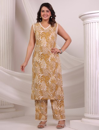 Cream and pink cotton co ord set with embroidery