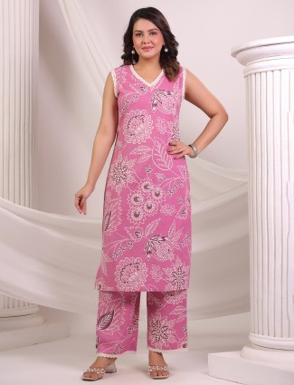 Pink printed casual wear kurti set 