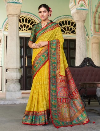 Yellow georgette saree with stylish printed Border