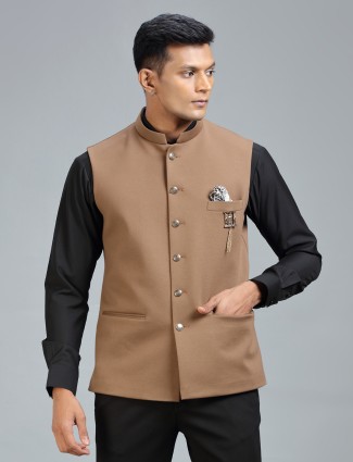 Khaki cool effortless stylish waistcoat for every occasion
