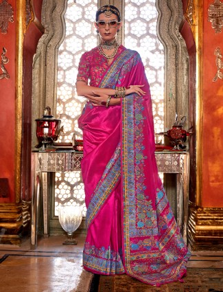 Dazzling rani color viscose saree in printed