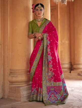 Printed silk saree in pink with blouse fabric