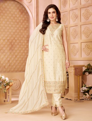 Classic cream silk suit set with dupatta
