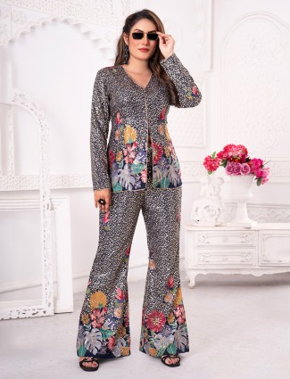 Navy pakistani silk palazzo suit with full sleeve resham embroidery