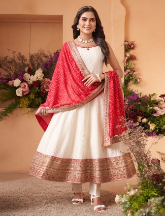 Off white cotton silk suit in thread detailing