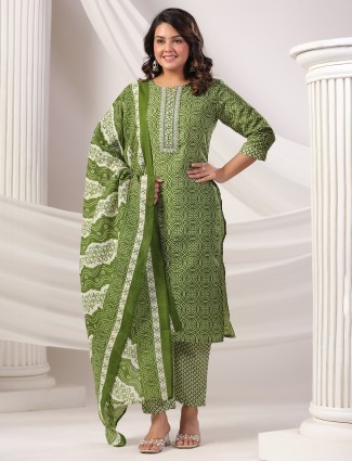 Green silk kurti set with aabla embellishment