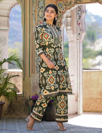Olive cotton silk kurti set in printed for Women