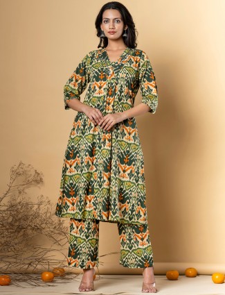 Green printed cotton silk kurti set for Women