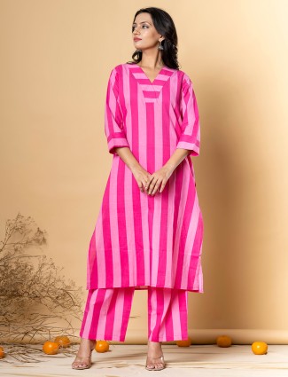 Magenta cotton printed vibrant touch kurti set for women