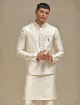 Natural beige waistcoat set with trendy embellishments