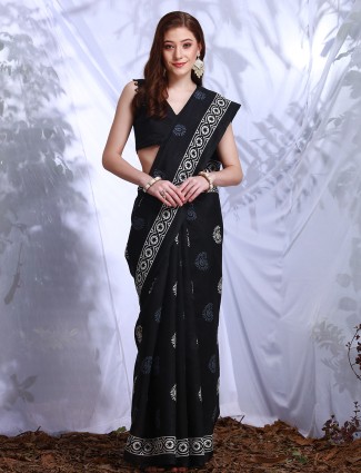 Graceful purple cozi silk saree with artistic prints and thread embroidery