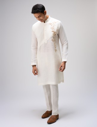 White linen kurta with pajama ensemble for men