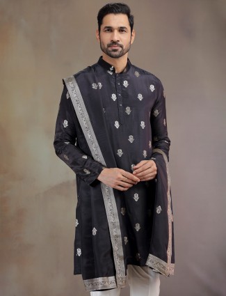 Black silk kurta pajama with zari embellishment